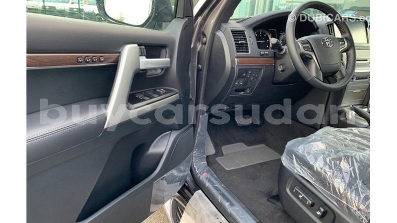 Big with watermark toyota land cruiser al jazirah state import dubai 2948