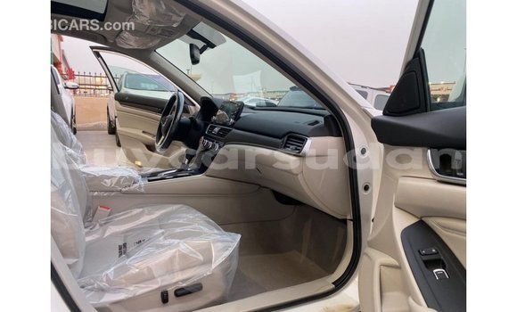 Buy Import Honda T White Bike in Import - Dubai in Al Jazirah State Buy Import Honda T White Bike in Import - Dubai in Al Jazirah State