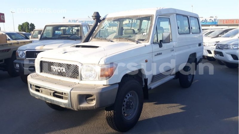 Big with watermark toyota land cruiser al jazirah state import dubai 2958