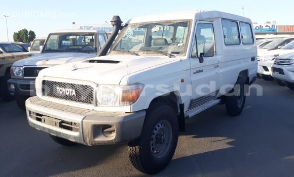 Buy Import Toyota Land Cruiser White Car in Import - Dubai in Al Jazirah State Buy Import Toyota Land Cruiser White Car in Import - Dubai in Al Jazirah State