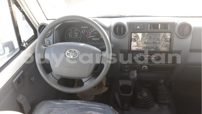 Big with watermark toyota land cruiser al jazirah state import dubai 2958