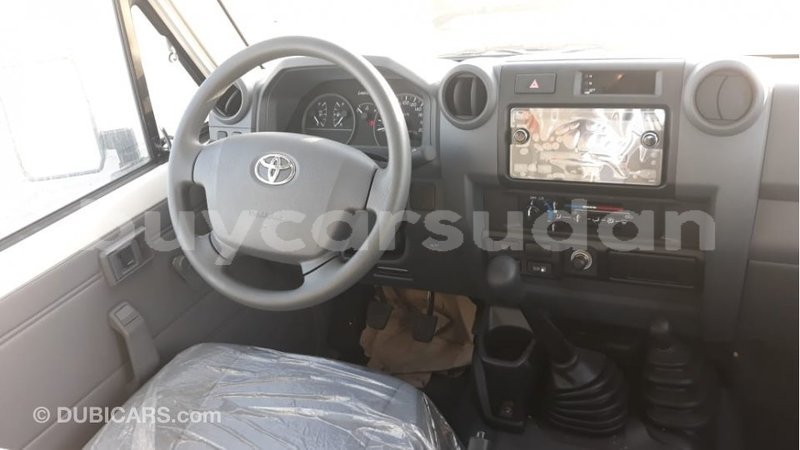 Big with watermark toyota land cruiser al jazirah state import dubai 2958