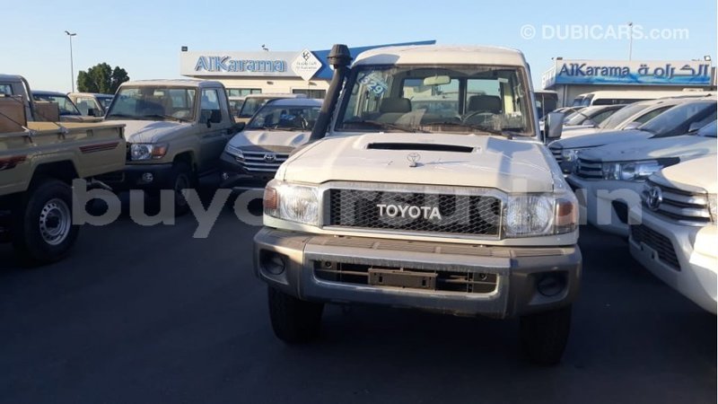 Big with watermark toyota land cruiser al jazirah state import dubai 2958