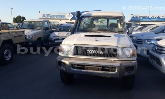 Buy Import Toyota Land Cruiser White Car in Import - Dubai in Al Jazirah State Buy Import Toyota Land Cruiser White Car in Import - Dubai in Al Jazirah State