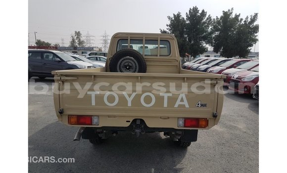 Buy Import Toyota Land Cruiser Beige Car in Import - Dubai in Al Jazirah State Buy Import Toyota Land Cruiser Beige Car in Import - Dubai in Al Jazirah State