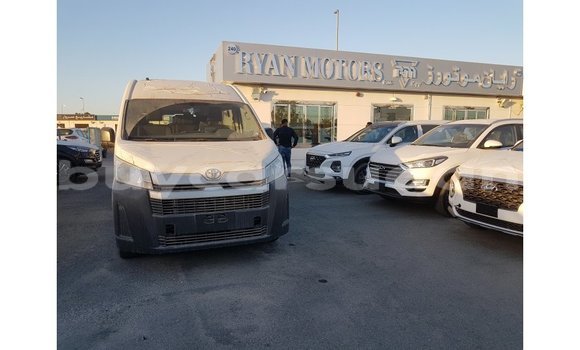 Buy Import Toyota Hiace White Car in Import - Dubai in Al Jazirah State Buy Import Toyota Hiace White Car in Import - Dubai in Al Jazirah State