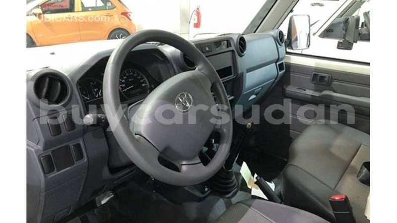 Big with watermark toyota land cruiser al jazirah state import dubai 2976