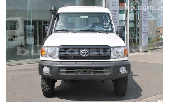 Buy Import Toyota Land Cruiser White Car in Import - Dubai in Al Jazirah State Buy Import Toyota Land Cruiser White Car in Import - Dubai in Al Jazirah State