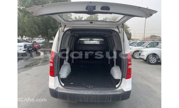 Buy Import Hyundai Cargo White Car in Import - Dubai in Al Jazirah State Buy Import Hyundai Cargo White Car in Import - Dubai in Al Jazirah State