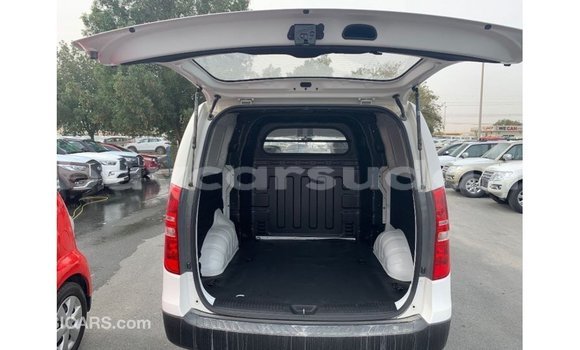 Buy Import Hyundai Cargo White Car in Import - Dubai in Al Jazirah State Buy Import Hyundai Cargo White Car in Import - Dubai in Al Jazirah State