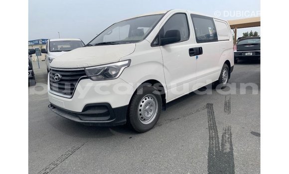 Buy Import Hyundai Cargo White Car in Import - Dubai in Al Jazirah State Buy Import Hyundai Cargo White Car in Import - Dubai in Al Jazirah State