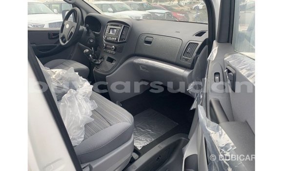 Buy Import Hyundai Cargo White Car in Import - Dubai in Al Jazirah State Buy Import Hyundai Cargo White Car in Import - Dubai in Al Jazirah State