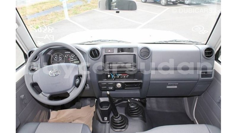 Big with watermark toyota land cruiser al jazirah state import dubai 2991