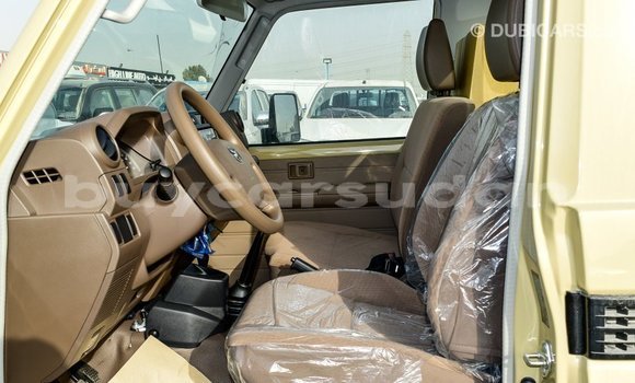 Buy Import Toyota Land Cruiser Beige Car in Import - Dubai in Al Jazirah State Buy Import Toyota Land Cruiser Beige Car in Import - Dubai in Al Jazirah State