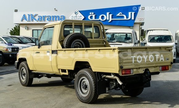 Buy Import Toyota Land Cruiser Beige Car in Import - Dubai in Al Jazirah State Buy Import Toyota Land Cruiser Beige Car in Import - Dubai in Al Jazirah State