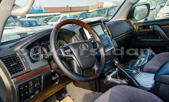 Buy Import Toyota Land Cruiser White Car in Import - Dubai in Al Jazirah State Buy Import Toyota Land Cruiser White Car in Import - Dubai in Al Jazirah State