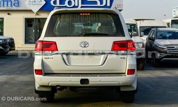 Buy Import Toyota Land Cruiser White Car in Import - Dubai in Al Jazirah State Buy Import Toyota Land Cruiser White Car in Import - Dubai in Al Jazirah State