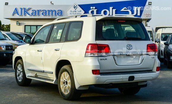 Buy Import Toyota Land Cruiser White Car in Import - Dubai in Al Jazirah State Buy Import Toyota Land Cruiser White Car in Import - Dubai in Al Jazirah State