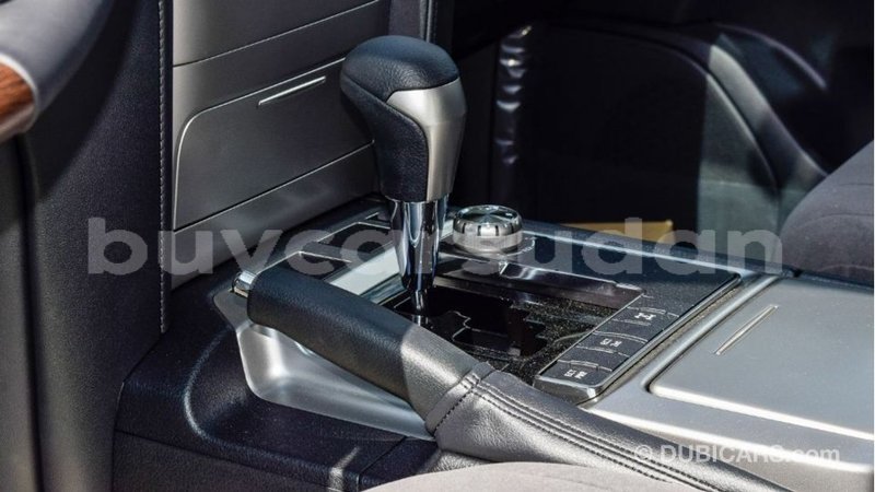 Big with watermark toyota land cruiser al jazirah state import dubai 3006