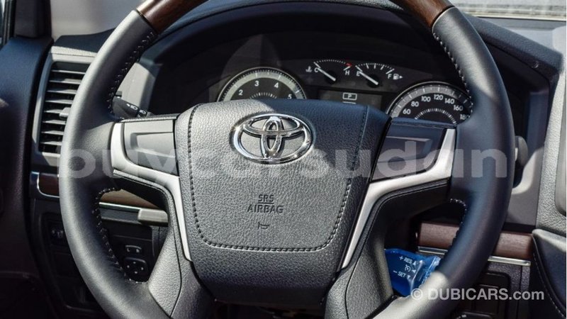 Big with watermark toyota land cruiser al jazirah state import dubai 3006