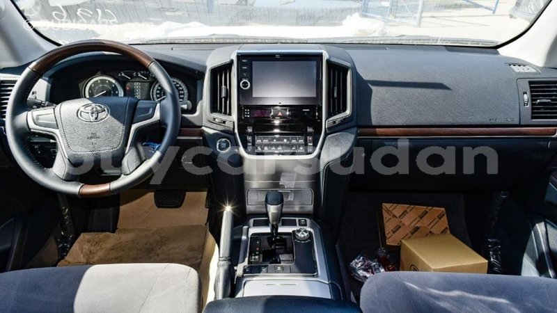Big with watermark toyota land cruiser al jazirah state import dubai 3006