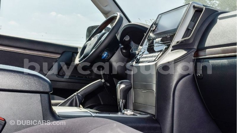 Big with watermark toyota land cruiser al jazirah state import dubai 3006