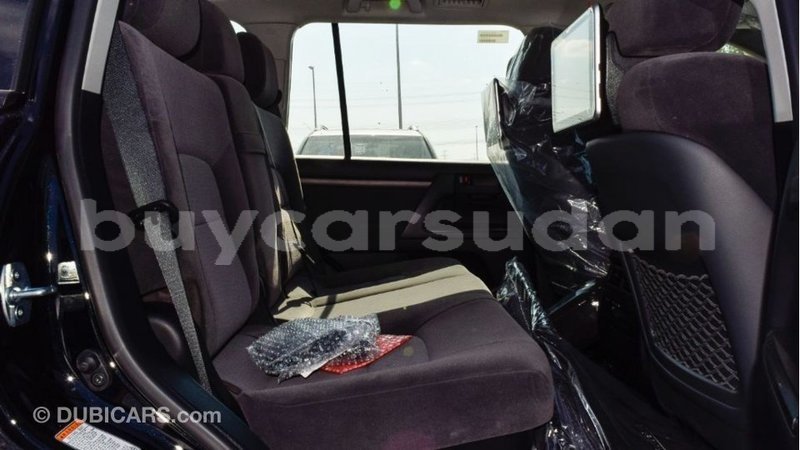 Big with watermark toyota land cruiser al jazirah state import dubai 3006