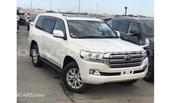 Buy Import Toyota Land Cruiser White Car in Import - Dubai in Al Jazirah State Buy Import Toyota Land Cruiser White Car in Import - Dubai in Al Jazirah State