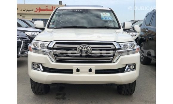 Buy Import Toyota Land Cruiser White Car in Import - Dubai in Al Jazirah State Buy Import Toyota Land Cruiser White Car in Import - Dubai in Al Jazirah State