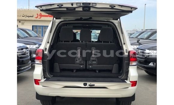 Buy Import Toyota Land Cruiser White Car in Import - Dubai in Al Jazirah State Buy Import Toyota Land Cruiser White Car in Import - Dubai in Al Jazirah State