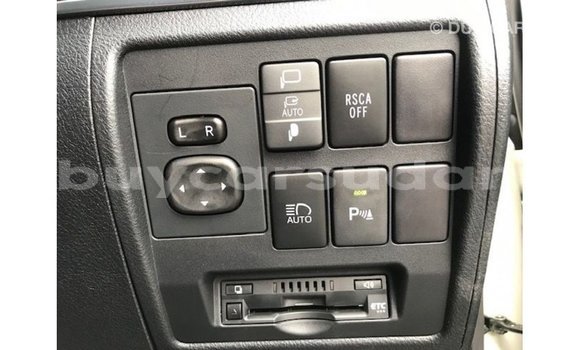 Buy Import Toyota Land Cruiser White Car in Import - Dubai in Al Jazirah State Buy Import Toyota Land Cruiser White Car in Import - Dubai in Al Jazirah State