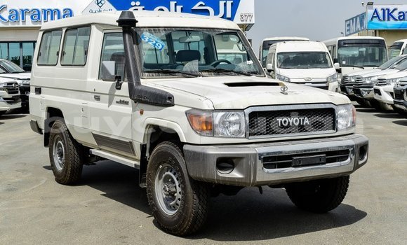 Buy Import Toyota Land Cruiser White Car in Import - Dubai in Al Jazirah State Buy Import Toyota Land Cruiser White Car in Import - Dubai in Al Jazirah State