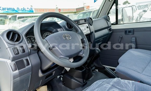 Buy Import Toyota Land Cruiser White Car in Import - Dubai in Al Jazirah State Buy Import Toyota Land Cruiser White Car in Import - Dubai in Al Jazirah State