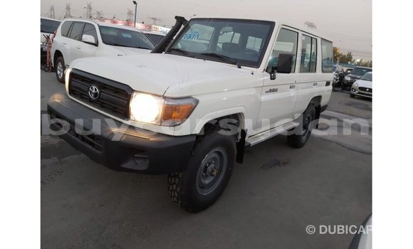 Buy Import Toyota Land Cruiser White Car in Import - Dubai in Al Jazirah State Buy Import Toyota Land Cruiser White Car in Import - Dubai in Al Jazirah State