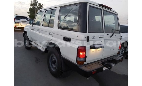 Buy Import Toyota Land Cruiser White Car in Import - Dubai in Al Jazirah State Buy Import Toyota Land Cruiser White Car in Import - Dubai in Al Jazirah State