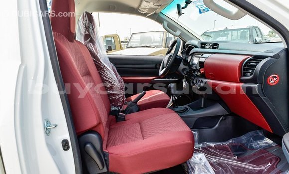 Buy Import Toyota Hilux White Car in Import - Dubai in Al Jazirah State Buy Import Toyota Hilux White Car in Import - Dubai in Al Jazirah State