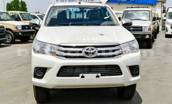 Buy Import Toyota Hilux White Car in Import - Dubai in Al Jazirah State Buy Import Toyota Hilux White Car in Import - Dubai in Al Jazirah State