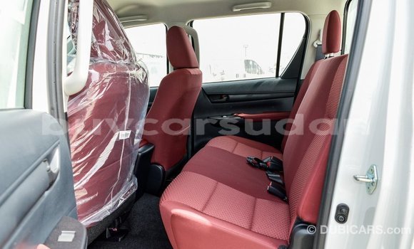 Buy Import Toyota Hilux White Car in Import - Dubai in Al Jazirah State Buy Import Toyota Hilux White Car in Import - Dubai in Al Jazirah State