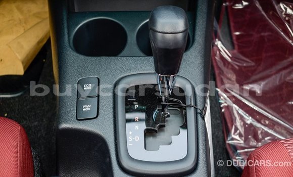 Buy Import Toyota Hilux White Car in Import - Dubai in Al Jazirah State Buy Import Toyota Hilux White Car in Import - Dubai in Al Jazirah State