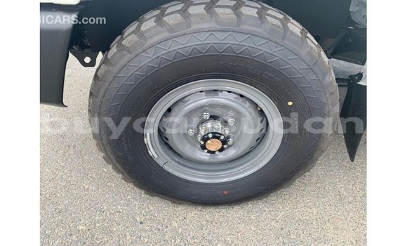 Buy Import Toyota Land Cruiser White Car in Import - Dubai in Al Jazirah State Buy Import Toyota Land Cruiser White Car in Import - Dubai in Al Jazirah State