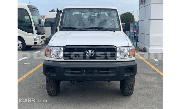 Buy Import Toyota Land Cruiser White Car in Import - Dubai in Al Jazirah State Buy Import Toyota Land Cruiser White Car in Import - Dubai in Al Jazirah State