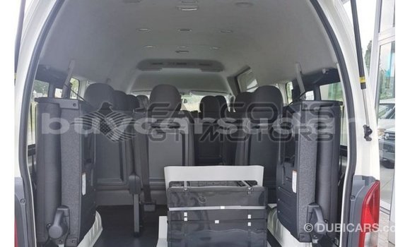 Acheter Import Voiture Toyota Hiace Blanc à Import - Dubai, État d'Al Jazirah Acheter Import Voiture Toyota Hiace Blanc à Import - Dubai, État d'Al Jazirah