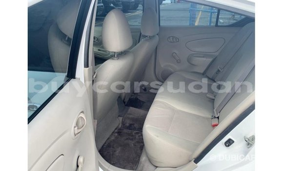 Acheter Import Voiture Nissan Sunny Blanc à Import - Dubai, État d'Al Jazirah Acheter Import Voiture Nissan Sunny Blanc à Import - Dubai, État d'Al Jazirah
