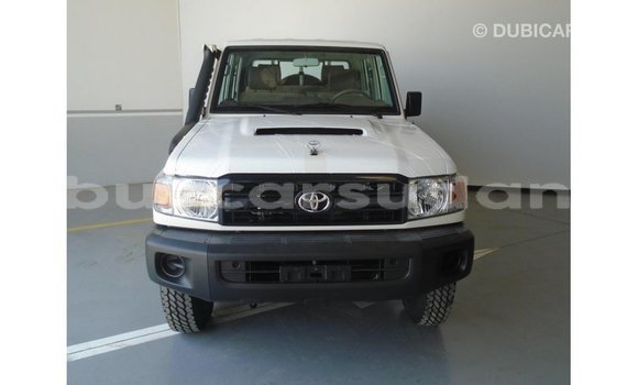 Buy Import Toyota Land Cruiser White Car in Import - Dubai in Al Jazirah State Buy Import Toyota Land Cruiser White Car in Import - Dubai in Al Jazirah State