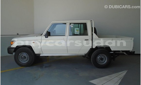 Buy Import Toyota Land Cruiser White Car in Import - Dubai in Al Jazirah State Buy Import Toyota Land Cruiser White Car in Import - Dubai in Al Jazirah State