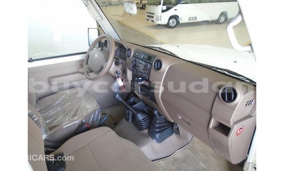 Buy Import Toyota Land Cruiser White Car in Import - Dubai in Al Jazirah State Buy Import Toyota Land Cruiser White Car in Import - Dubai in Al Jazirah State