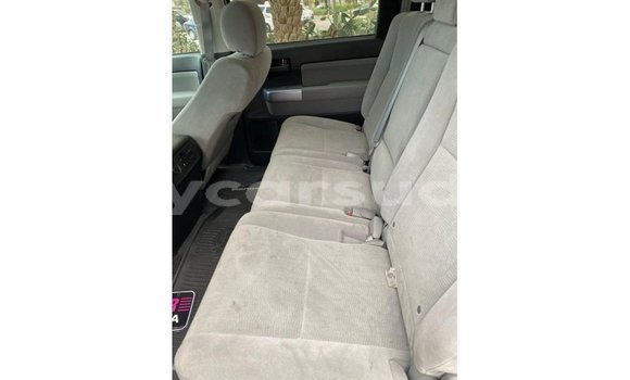 Buy Import Toyota Sequoia White Car in Import - Dubai in Al Jazirah State Buy Import Toyota Sequoia White Car in Import - Dubai in Al Jazirah State