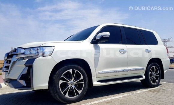 Buy Import Toyota Land Cruiser White Car in Import - Dubai in Al Jazirah State Buy Import Toyota Land Cruiser White Car in Import - Dubai in Al Jazirah State
