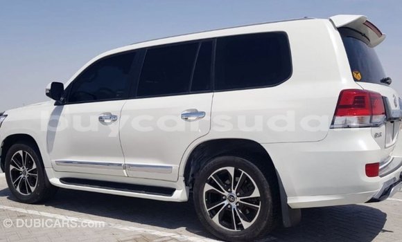 Buy Import Toyota Land Cruiser White Car in Import - Dubai in Al Jazirah State Buy Import Toyota Land Cruiser White Car in Import - Dubai in Al Jazirah State