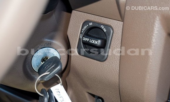 Buy Import Toyota Land Cruiser Beige Car in Import - Dubai in Al Jazirah State Buy Import Toyota Land Cruiser Beige Car in Import - Dubai in Al Jazirah State